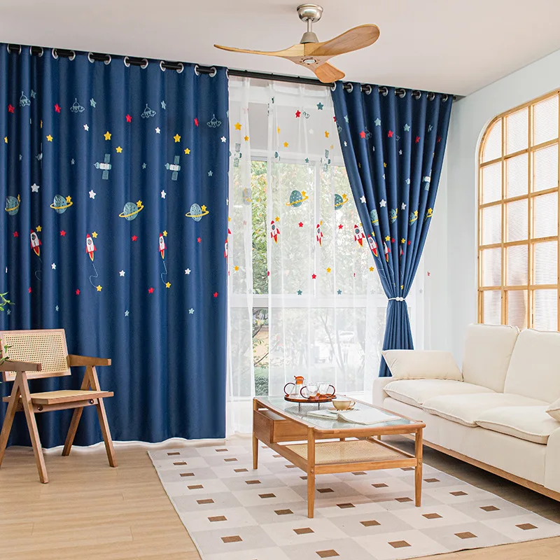 네이비 블루 만화 로켓 우주선 어린이를위한 블랙 아웃  - Blackout Curtain Nursery 리뷰 및 가격